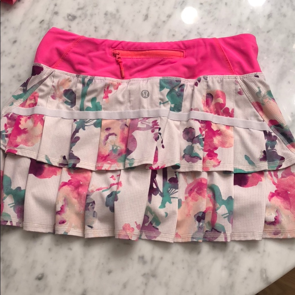 Multicolored Lululemon skirt- - - size 4